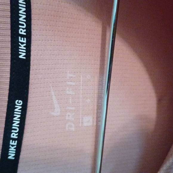 Nike running Dri-Fit size medium long sleeve shirt - Picture 2 of 2